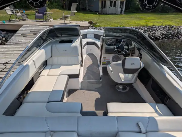 2013 Regal 2100 RX in Powerboats & Motorboats in Muskoka - Image 6