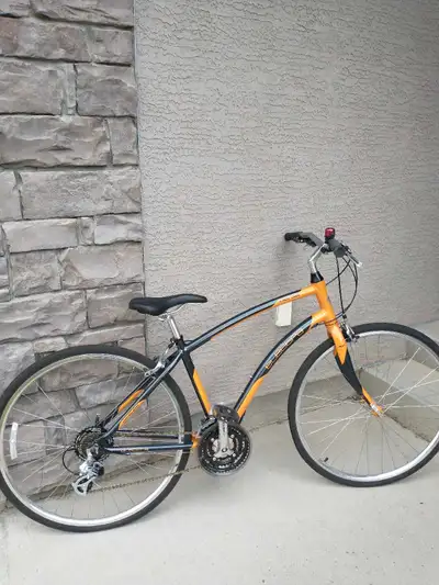 Electra commuter street bike, 21 speed, just like new, View more