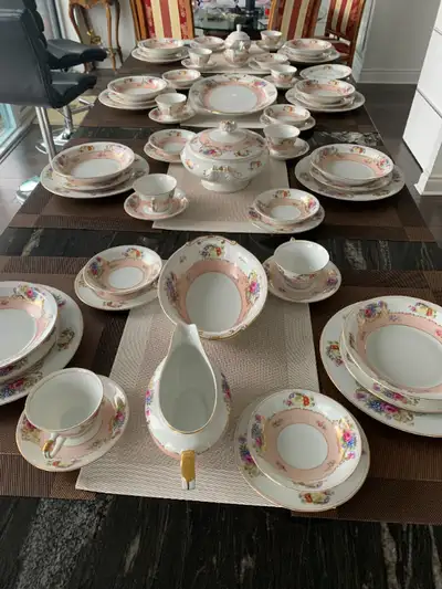 VINTAGE HARMONY HOUSE PORCELAIN GRANDEUR - DINNER SET for 8, View more