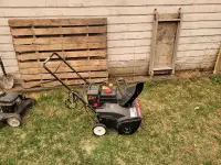 Selling snow blower 