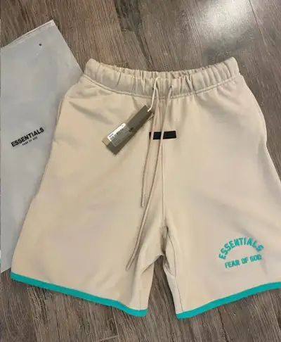 Essentials Fear of God men’s shorts size Medium , View more