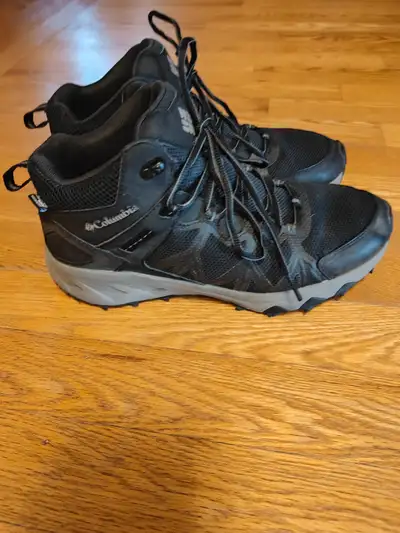 Columbia Fall/Spring men shoes size 9W, View more