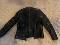 Danier women’s leather jacket medium
