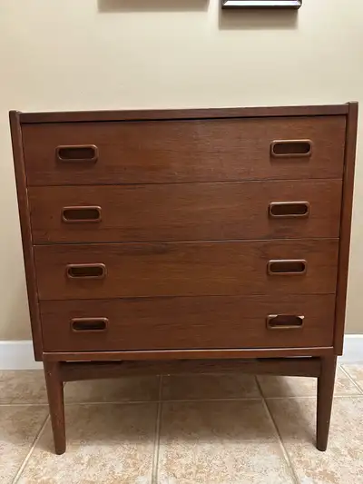 Teak (Danish) 4-drawer dresser, View more
