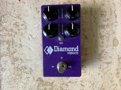 Diamond Vibrato /Chorus V2 Pedal (MN3007), View more