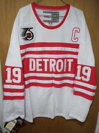 1991 Steve Yzerman Detroit Red Wings NHL ccm jersey xl nwt