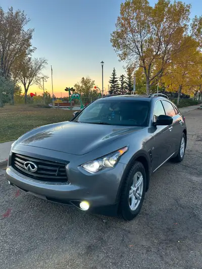 2016 Infiniti QX70S - Active status -Remote Starter.(Motor changed at 216000) - Heated/Ventilated Se...
