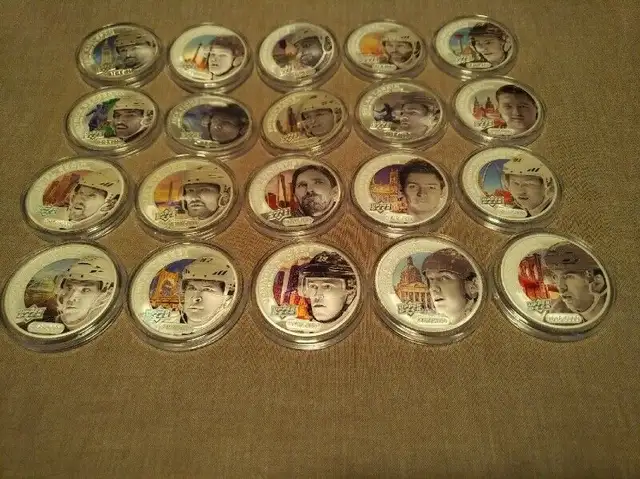 HHOF + Leafs Raptors Jays Pin Bobblehead in Arts & Collectibles in City of Toronto - Image 4