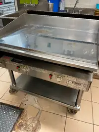 GRIDDLE (flat tops) & GRILLS (charbroilers) all sizes in stock