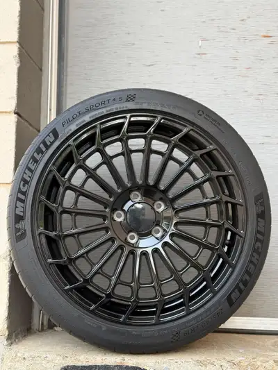 NEW19"RFG17 style(5x112)+used 245/40/R19 Michelin–A4/A5/TT/Passat/Jetta/E-Class Set of four Brand NE...