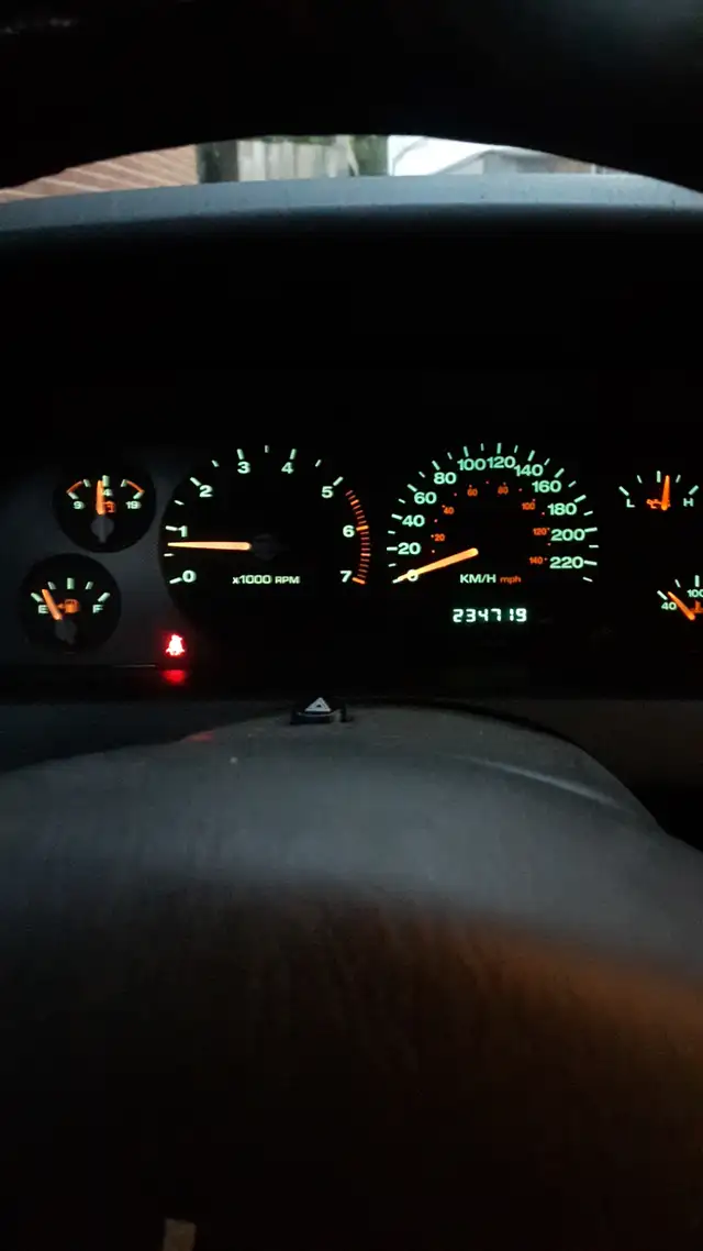 2002 Jeep Grand Cherokee $2500 in Cars & Trucks in Mississauga / Peel Region - Image 8