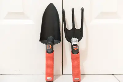 BRAND NEW - Jobmate Hand Cultivator and Plant Transplanter, View more