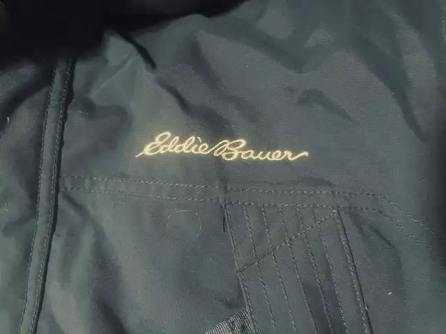 Eddie Bauer Men's Winter Parka Jacket in Other in Calgary - Image 3