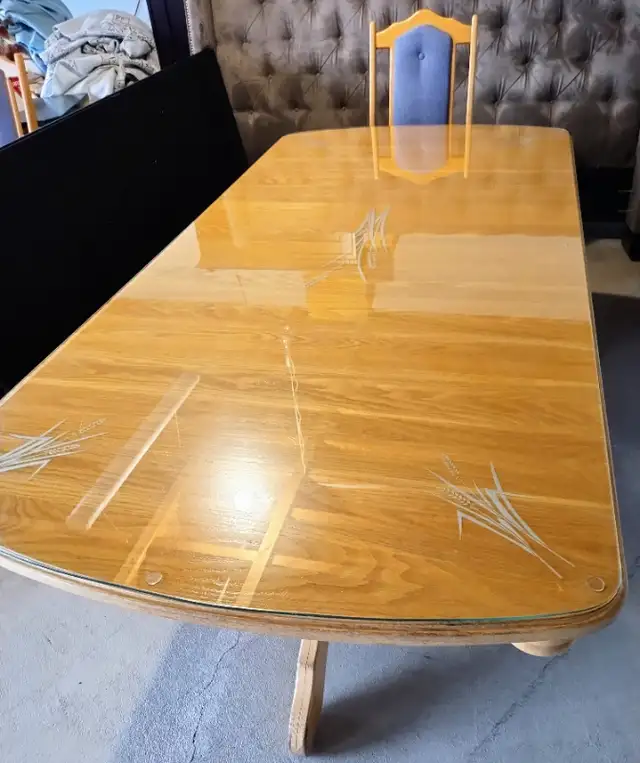 Mobilier de salle à manger en chêne in Dining Tables & Sets in Laval / North Shore - Image 3