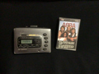 ABBA the best of ABBA, cassette et ancien baladeur Sony