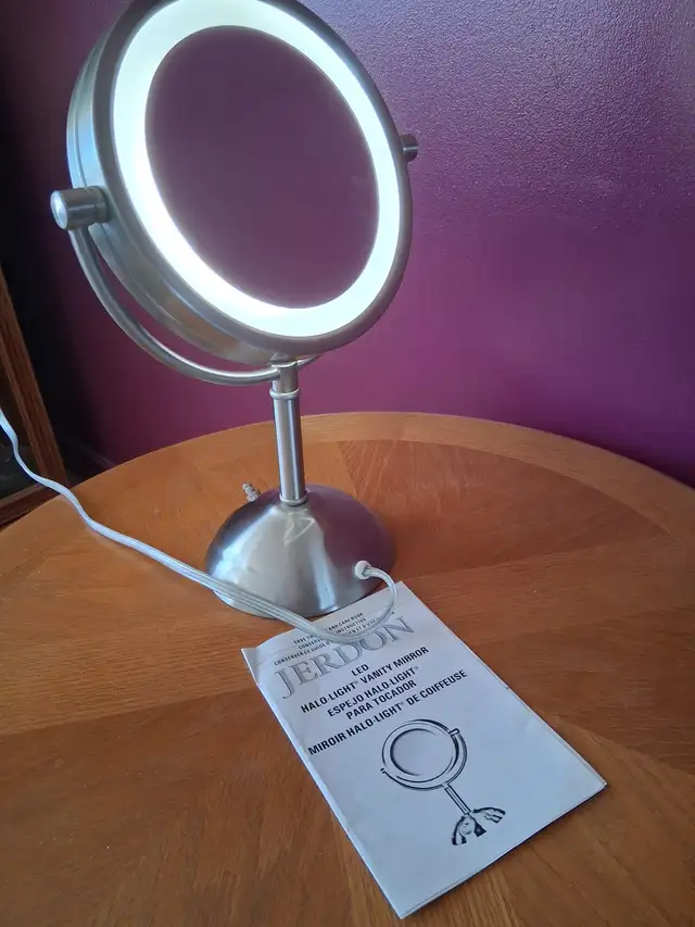 JERDON Led Halo-Light Vanity Mirror in Home Décor & Accents in Ottawa - Image 4