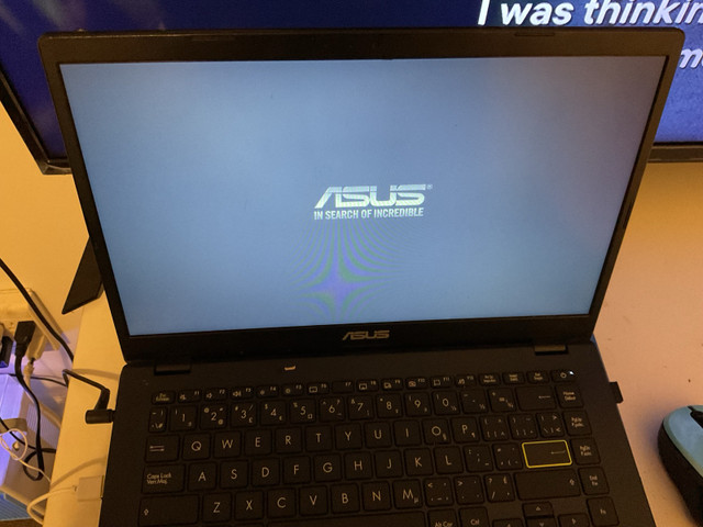Asus Laptop in Laptops in Leamington - Image 2
