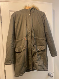 Women’s medium winter jacket/coat army green