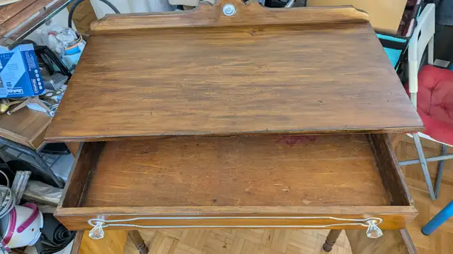 Antique Vintage Buffet Table Console Server Cabinet real wood in Hutches & Display Cabinets in City of Toronto - Image 3