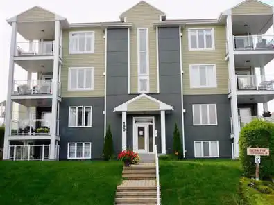 superbe condo à superbe prix pour location rapide