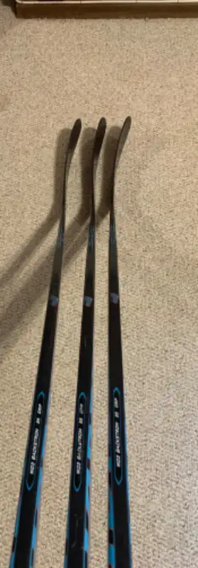 Left Hand Warrior Covert Super Dolomite Grip Senior Hockey Stick in Hockey in Kitchener / Waterloo - Image 4