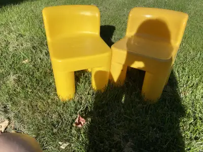 These are two gently used Little Tikes chairs, perfect for toddlers. They're sturdy and easy to clea...