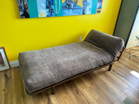  CHAISE LOUNGE 