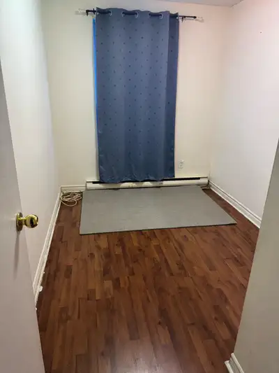 One Room available Share washroom and kitchen 3 bed apartment Available now Not allowed smoking insi...