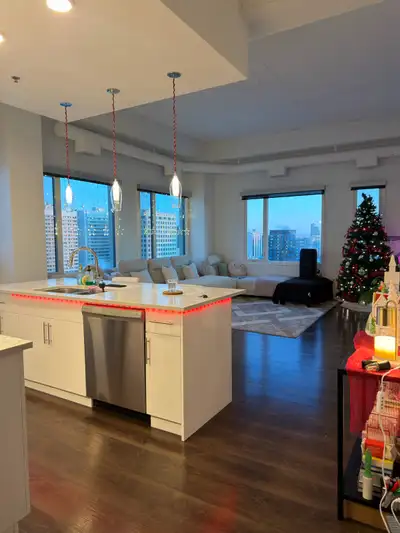 ️ FOR RENT – PENTHOUSE CORNER SUITE | 2 BED / 1 BATH ️ The Arts Residences – Downtown Winnipeg Suite...