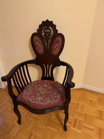 Unick victorian , beautiful armchair can act us gorgeous side pice furniture. All elements are origi...