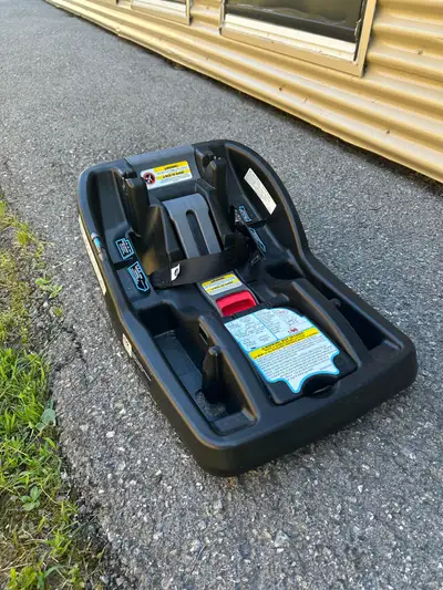 Infant car seat base - Graco snugride snuglock, View more