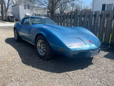 1976 Corvette. 350 4 speed T-top Numbers matching I got this last year to fix up but need to sell to...