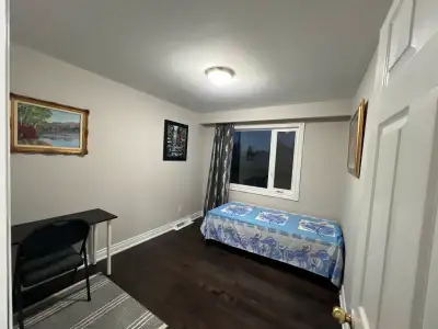Walking to finch subway station , Korean town . Beautiful bed rooms in the basement for $750，2nd flo...