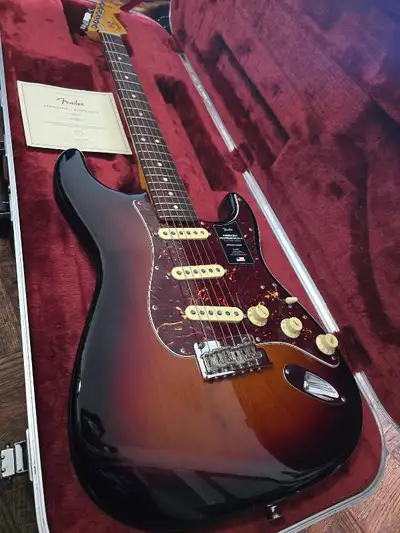 Fender American Proffesional II guitar stratocaster, View more