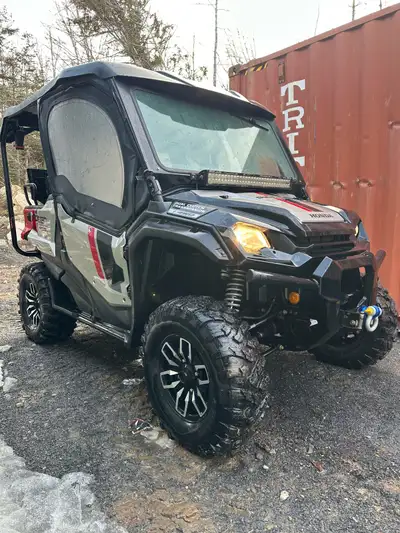 2022 Pioneer 1000 Trail 30” Tires Soft front cab with aftermarket heater to keep windshield defroste...
