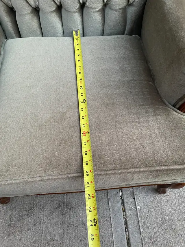 Antique Armchair in Chairs & Recliners in Edmonton - Image 6