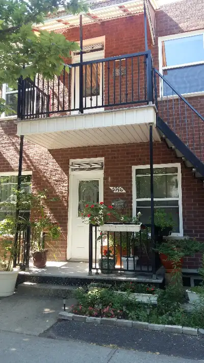 Nice room, very comfortable, bright 3 min walk from Rosemont M°