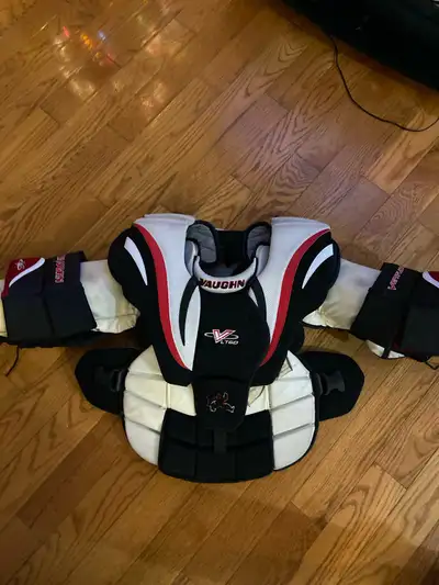 Vaughn LT60 Junior large Chest protector, View more