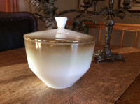 Federal glass  1 1/ 2qt heat proof mixing bowl  vintage rare