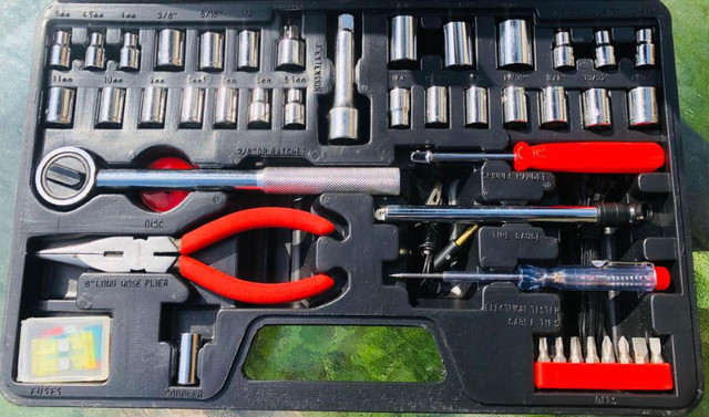 45 PIECES AUTOSHOP MIXED HAND TOOL SET in Hand Tools in Hamilton - Image 2