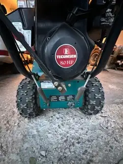 Snow Blower in Snowblowers in Regina - Image 7