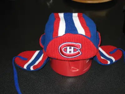 Grosse tuque du Canadien, View more