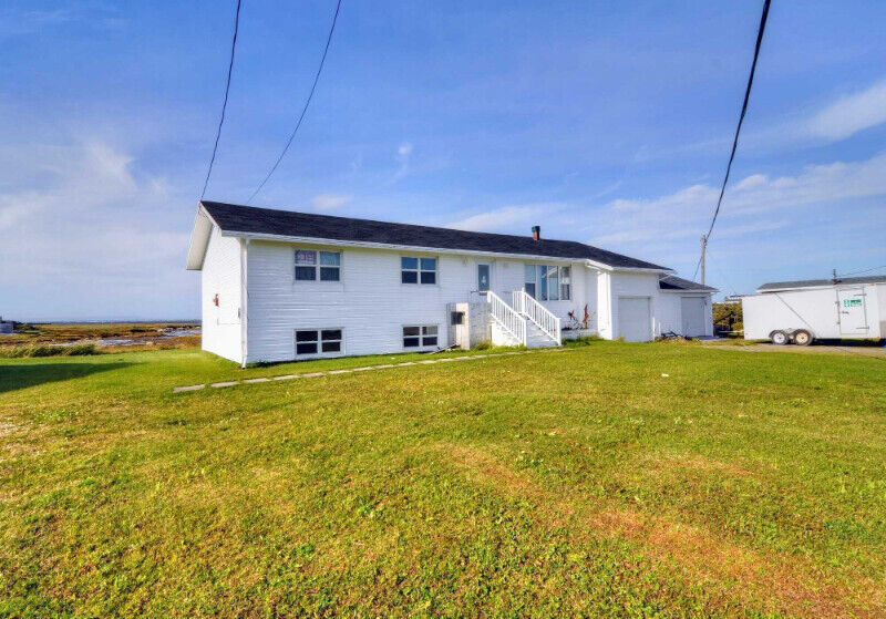 This beautiful 3 bedroom home needs nothing! Houses for Sale Corner