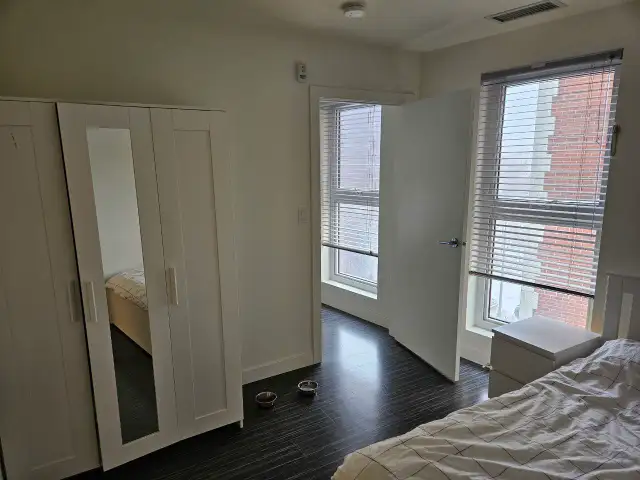 Bright 1-Bedroom Apartment in Exchange District in Long Term Rentals in Winnipeg - Image 4