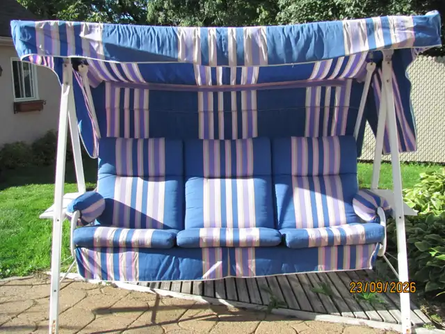 Used swing to give away.