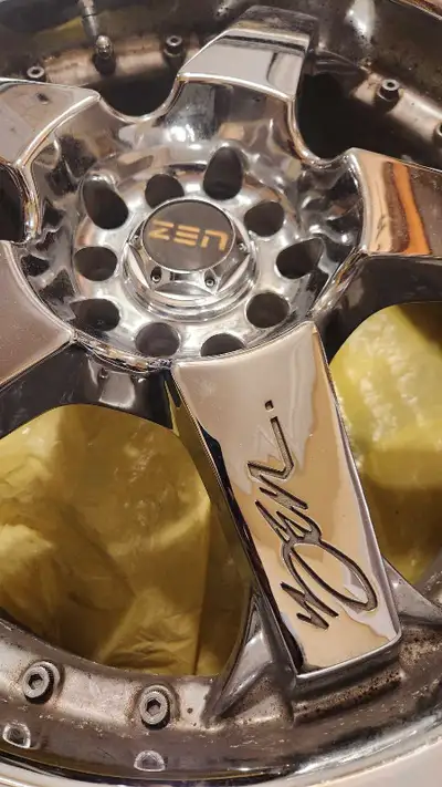 18 inch ZEN chrome rims with tires. Used but in good condition. 5 bolt, 18 x 7.5, 5 x 114.3 Rim bore...