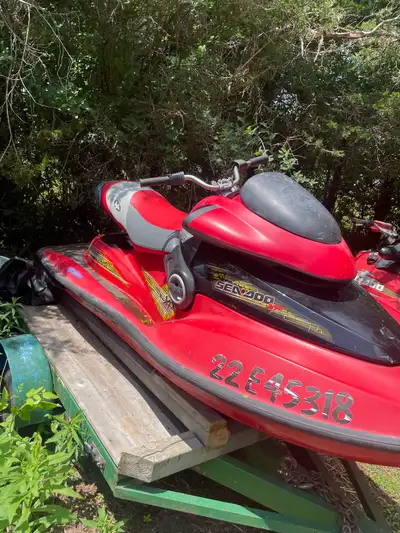 2003 seadoo xp di 951 parts Engine and fuel system sold Jet pump sold Hood complete $150 Seat $150 U...