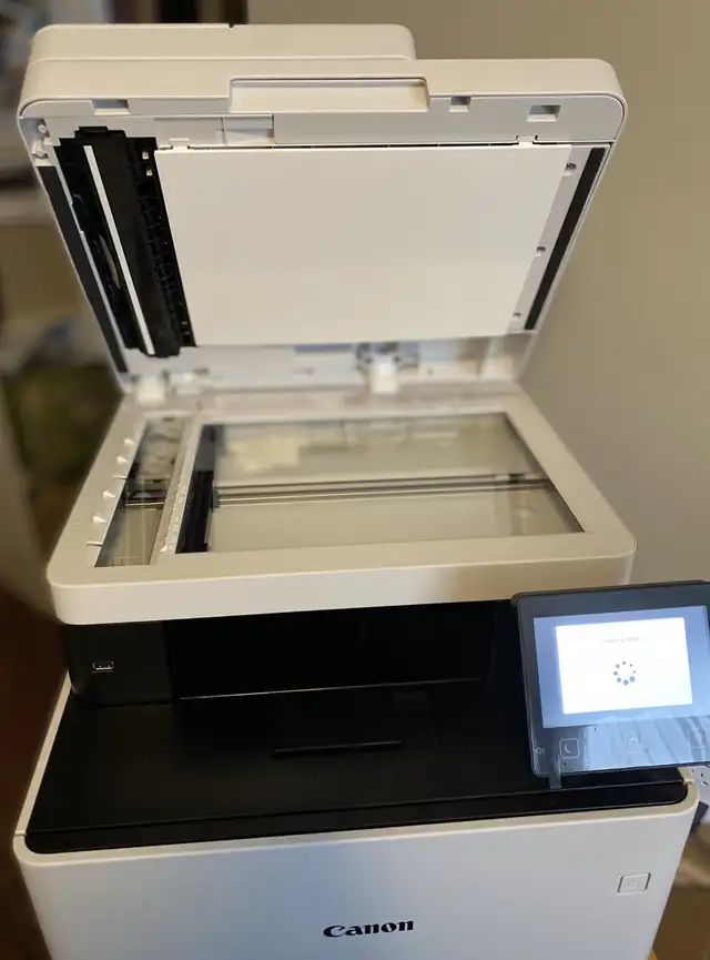 Canon imageCLASS MF741Cdw in Printers, Scanners & Fax in Oakville / Halton Region - Image 3