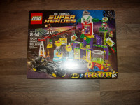 Lego Batman Jokerland 76035 neuf jamais ouvert!
