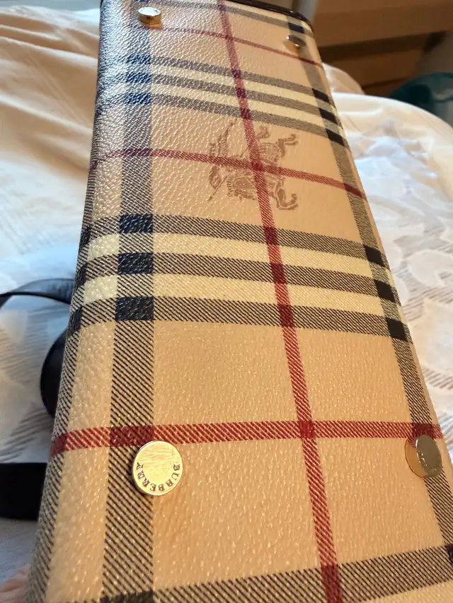 Authentic Burberry Purse in Women's - Bags & Wallets in London - Image 4